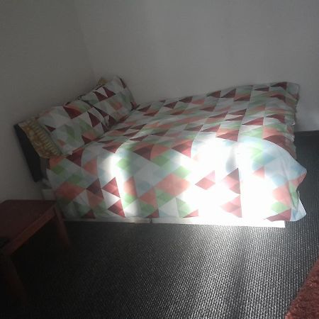 Lovely 1-Bed Studio In London Apartment Exterior photo